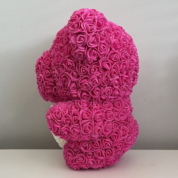 Large Foam Flower Bear with Heart in Pink - Picture 2 of 3